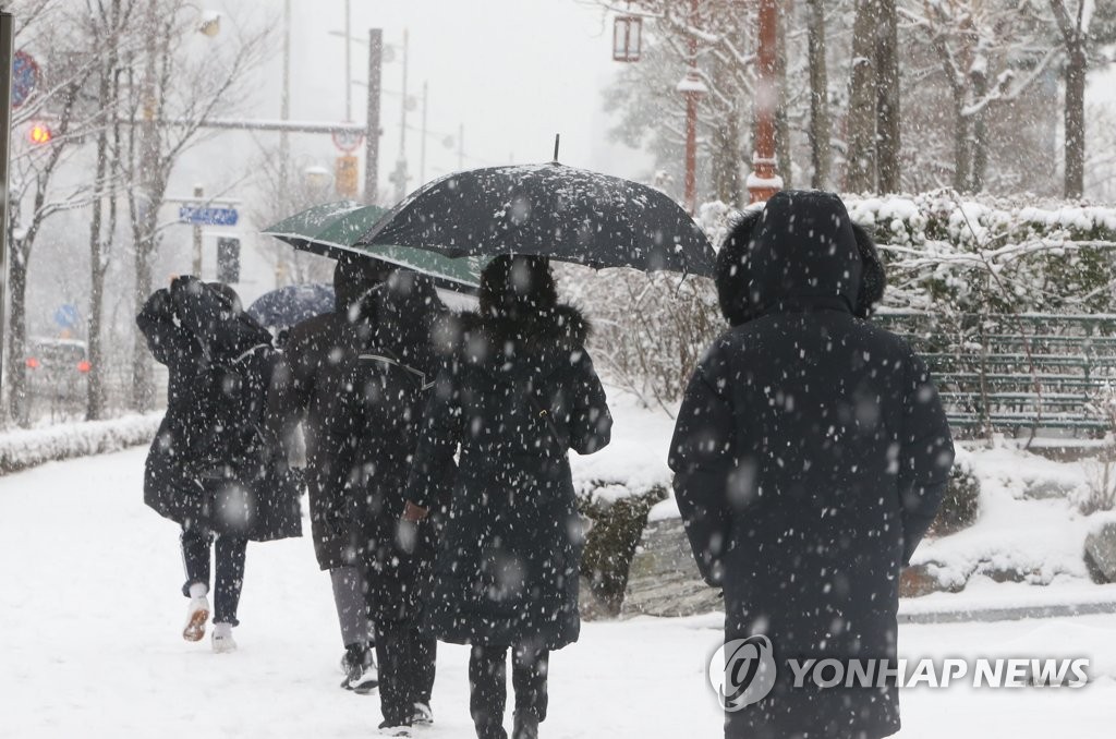 서울 영하 6.7도 등 세밑 한파…충남·전북에 '눈보라'