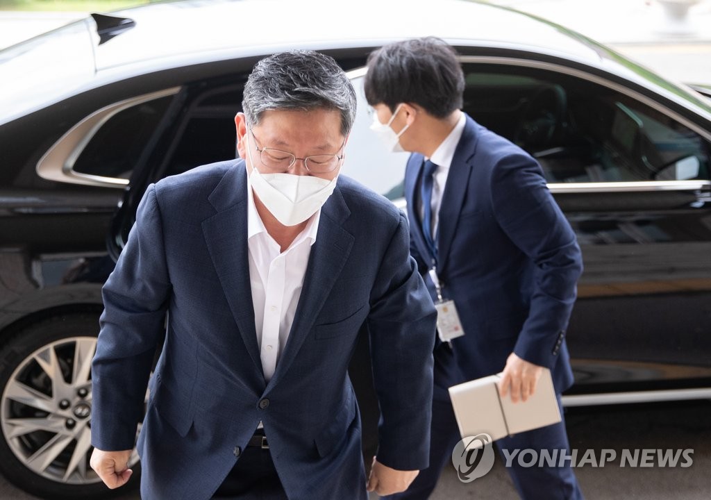 검찰, 변협에 '택시기사 폭행' 이용구 징계 개시 신청