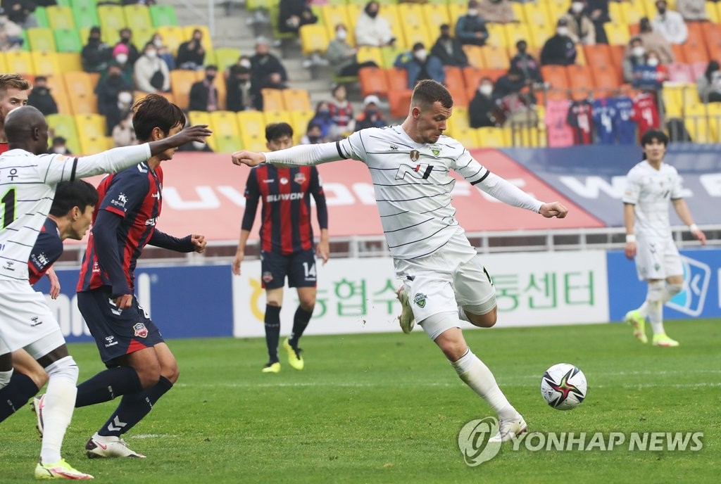 홍정호 막고 '구스첸코' 넣고…전북 9번째 별의 주역들