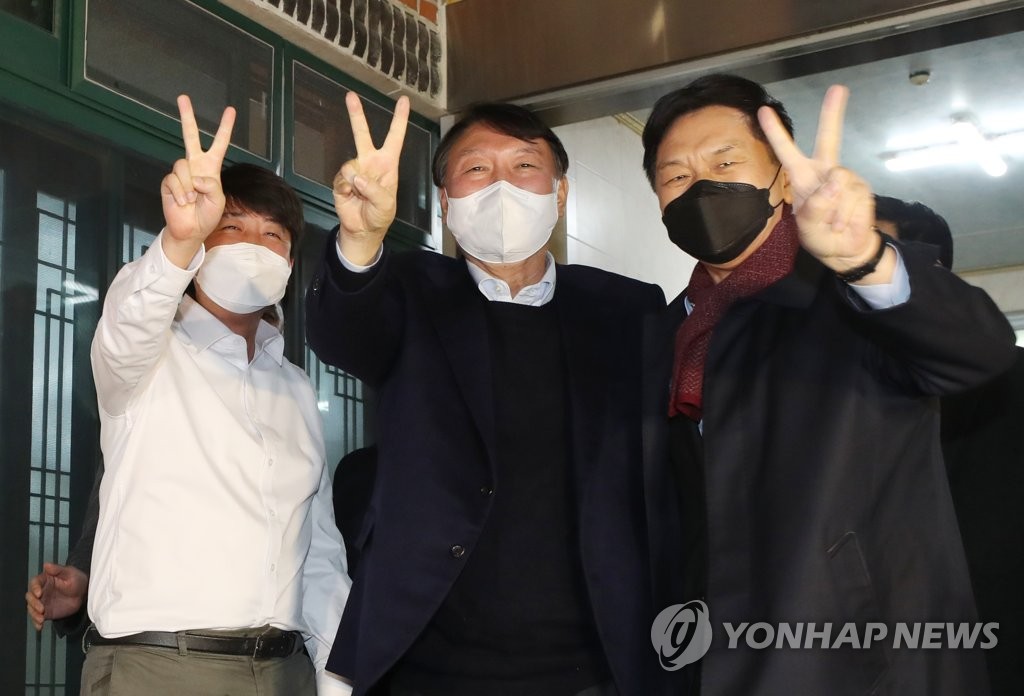 민주 "'3김 선대위'로 귀결된 권력암투…무능한 윤석열"