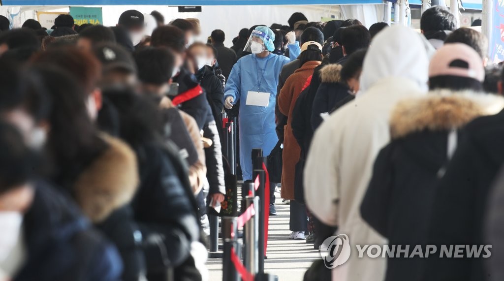 경기 '역대 최다' 2천268명 확진…사망자도 26명으로 하루 최다(종합)