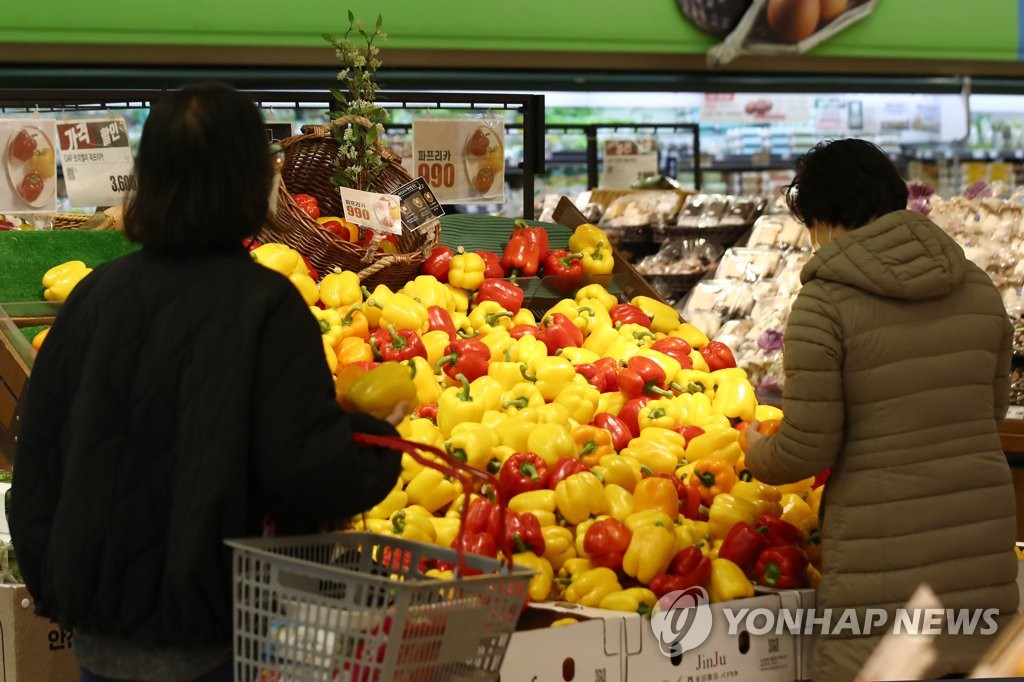 소비자물가 얼마나 올랐을까…소비심리 개선세 지속 여부도 주목