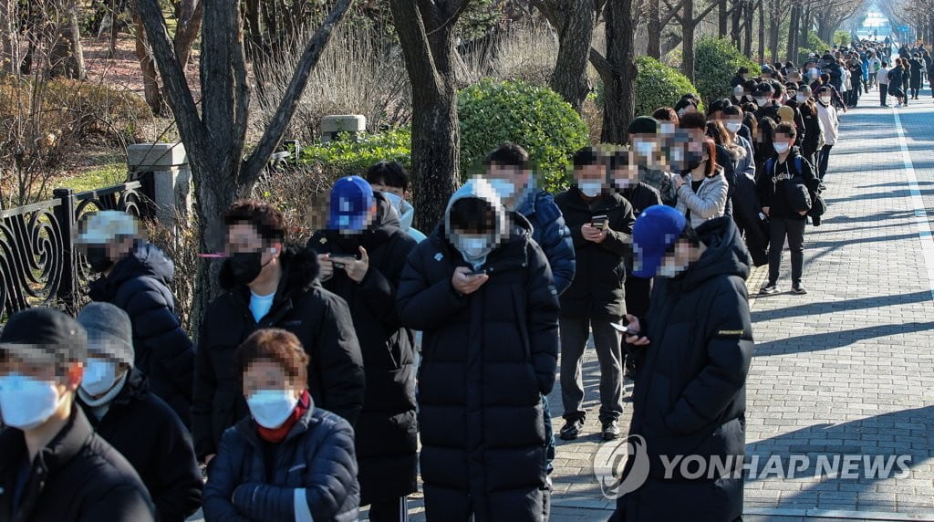 3차접종 후 돌파감염 비율 0.016%…위중증 1명·사망자 없어