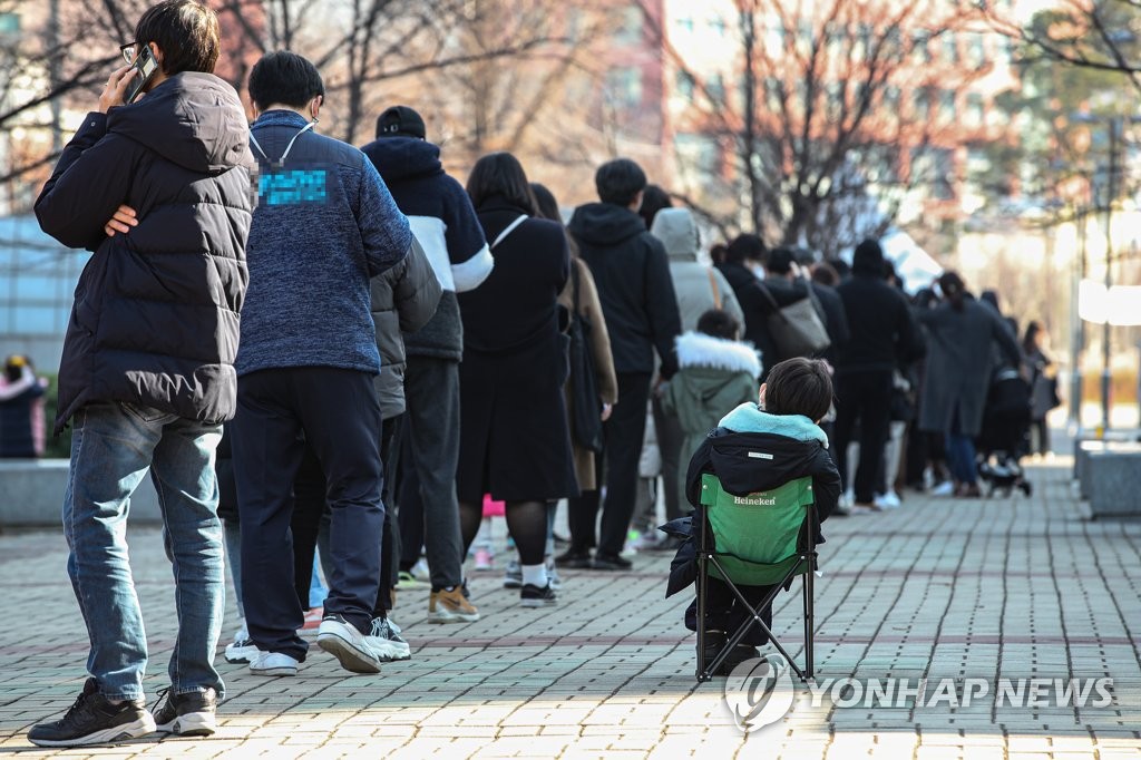 [2021결산] 끝 안보이는 코로나19…일상회복도 다시 '유턴'