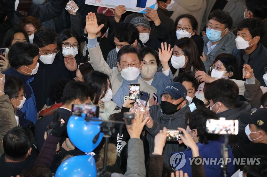 이재명 "나라가 뭐 마스크 하나 사줬나…다른나라 같으면 폭동"(종합)