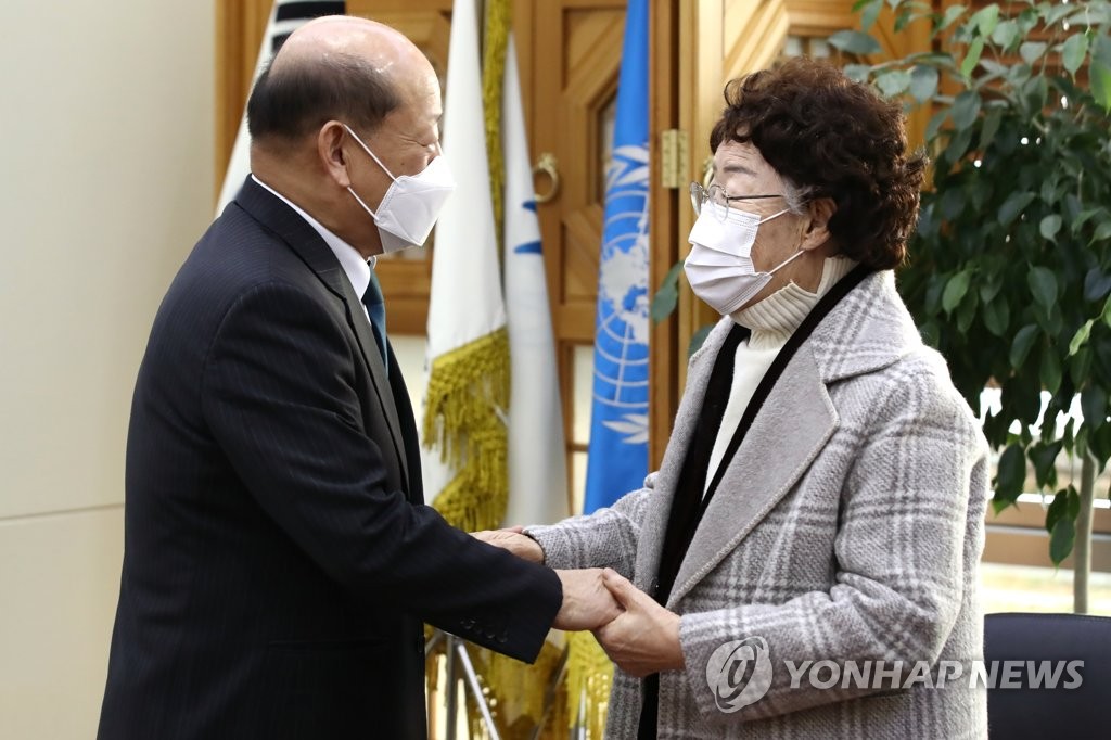 인권위 찾은 이용수 할머니 "위안부 문제 유엔고문방지위 가야"