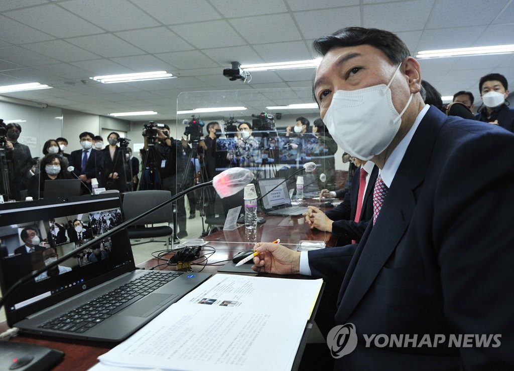 '코로나 민심' 대선 최대변수로…전면 나선 李·尹 대응 총력전