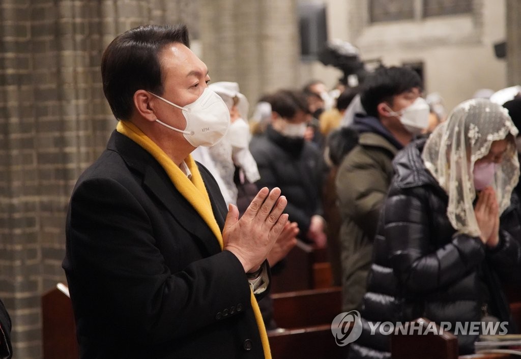 여야, 성탄 맞아 "먹고사는 문제 걱정않게…약자와 동행"