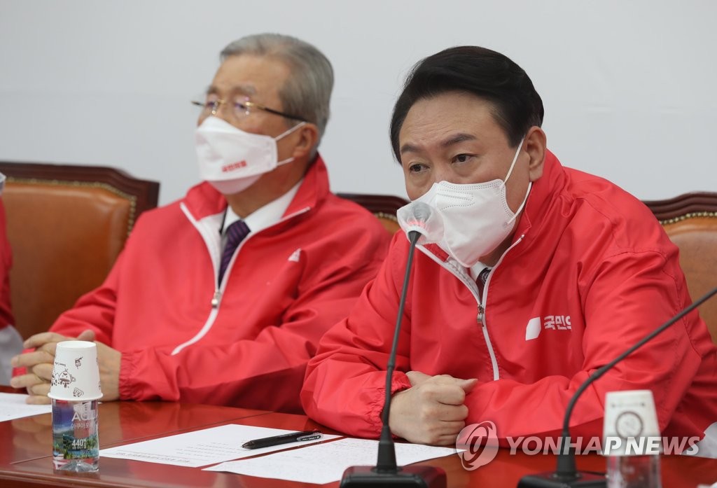 여전히 달라진 것 없는데…'이준석 복귀' 멍석 까는 尹선대위