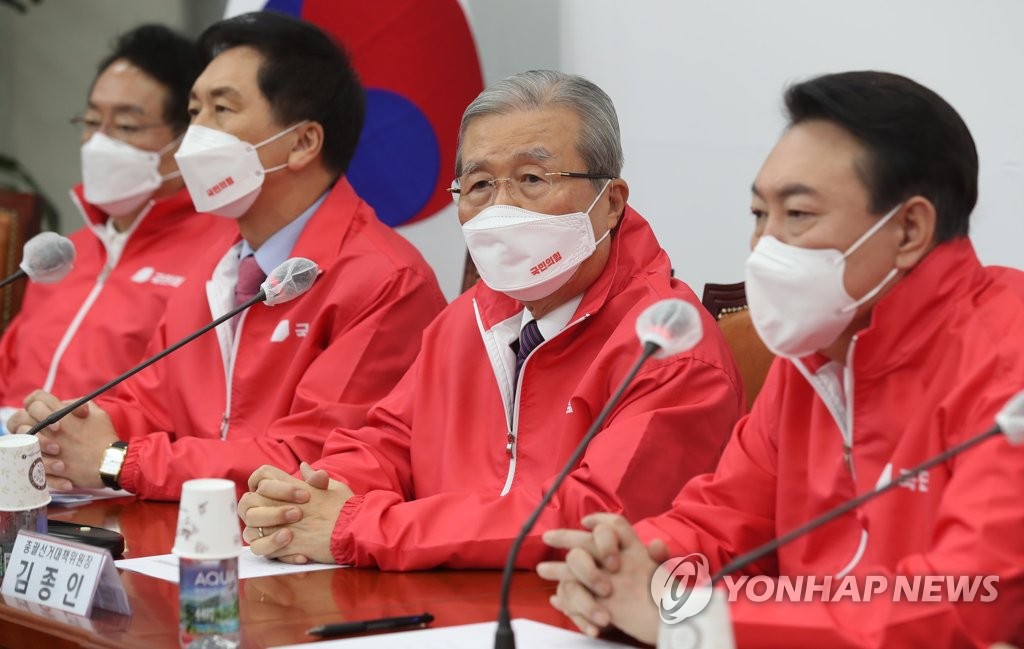 野선대위 파열음…尹 "평론가 곤란" 李 "제언하는 게 민주주의"(종합)