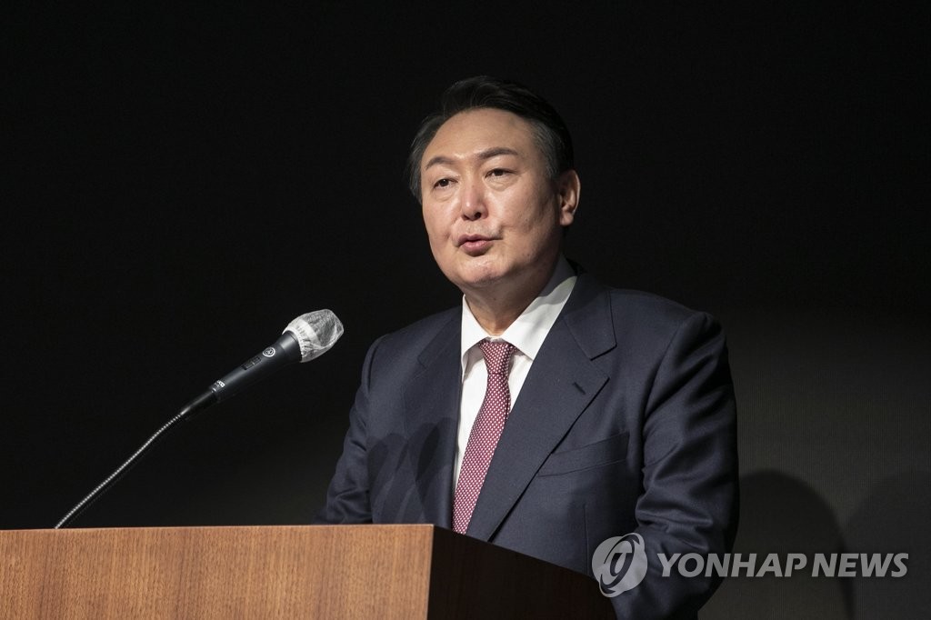 윤석열 "신한울 3·4호기 건설재개…2030년까지 원전10기 수출"