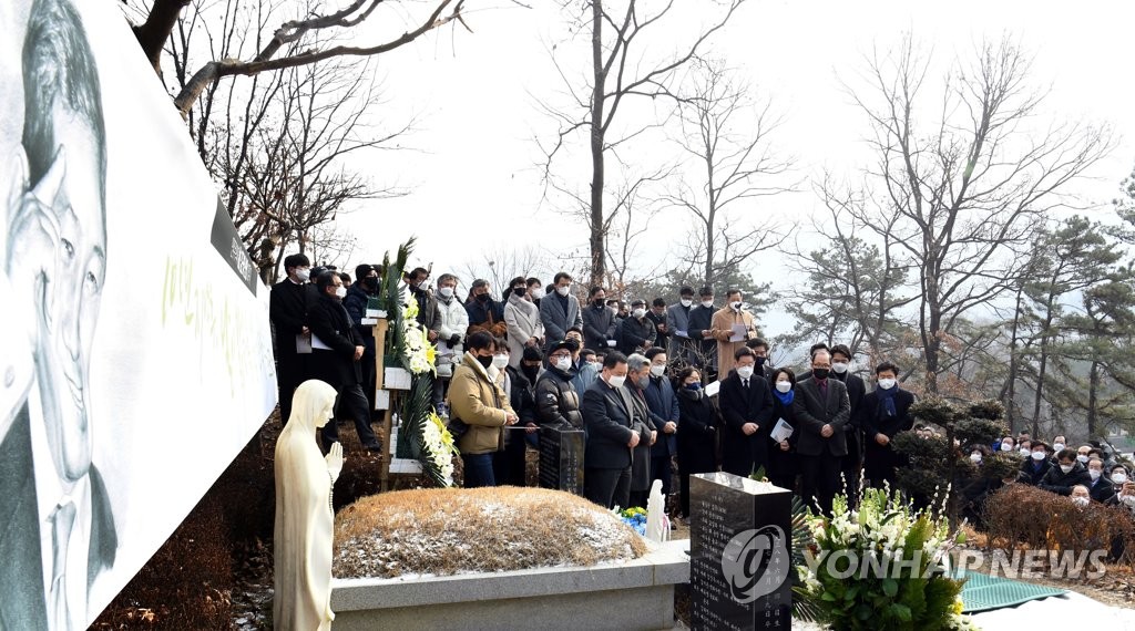 尹 '서서 죽겠다' 발언 출처 공방…與 "김근태" 野 "카뮈"(종합2보)