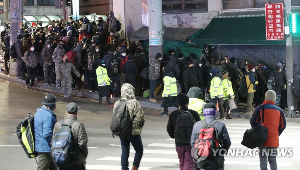 "하루 벌어 하루 사는데"…코로나에 생계 막막한 일용직들