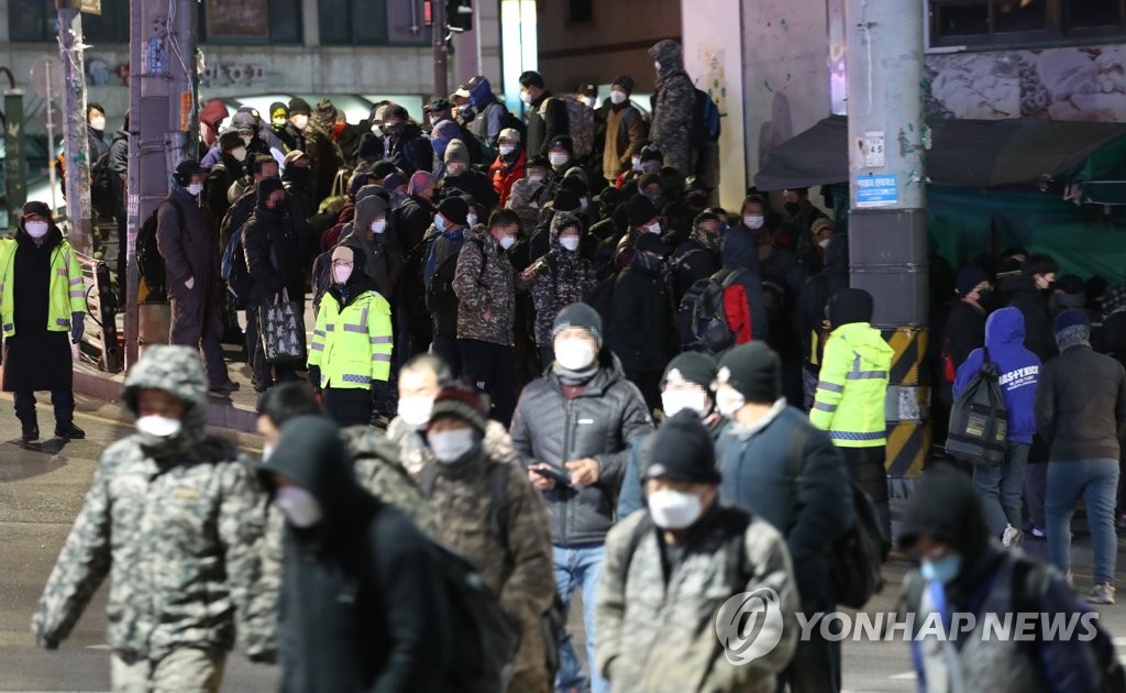 "하루 벌어 하루 사는데"…코로나에 생계 막막한 일용직들