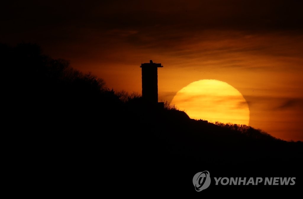 방역 속 '아듀! 2021'…전국 해넘이 명소 '한적·차분'