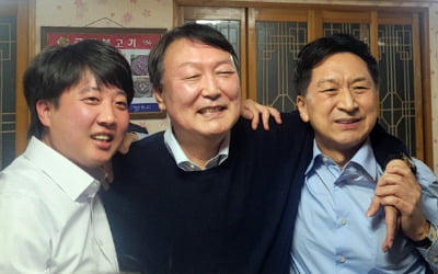 이준석 "면도 잘된 코끼리 선대위, 민주당 찢으러 간다"