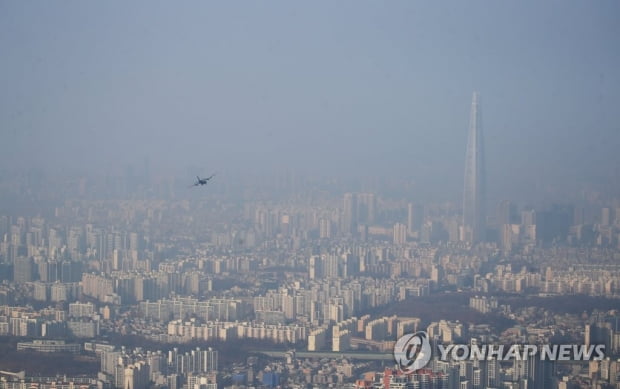 전국 구름 많고 포근…수도권 미세먼지 '나쁨'