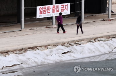 오미크론 직격탄…축제·이벤트 잇단 취소, 연말특수 '물거품'