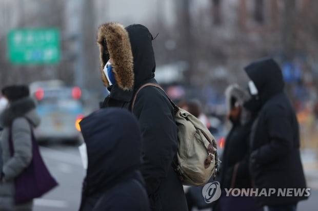 수도권 새벽 눈 예보에 강추위…서울시 제설 비상근무 돌입