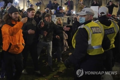 유럽 대유행 폭풍전야…각국 하루 수만명 확진에 봉쇄령 고심