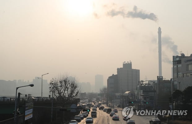 전국 대체로 맑음…남부 지방은 오전 미세먼지 '나쁨'