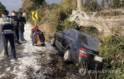 제주서 눈길 교통사고 5건 발생 6명 다쳐