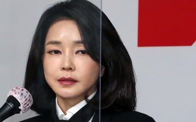 '김건희 사과' 효과 없었나…보수층 67% "후보 교체하자"