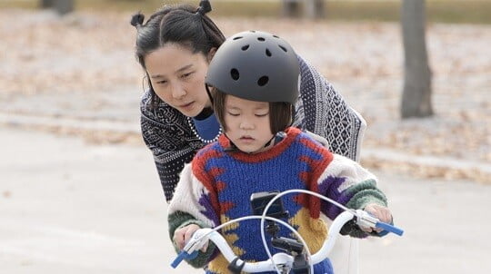 김나영, 아들 신우에 첫 두발 자전거 가르치기 도전...“싸울 뻔 했다” 고백 ('내가 키운다')