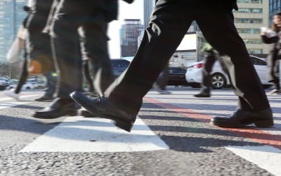 건보료율 7% 육박…월급 500만원 직장인 月 20만원 낸다