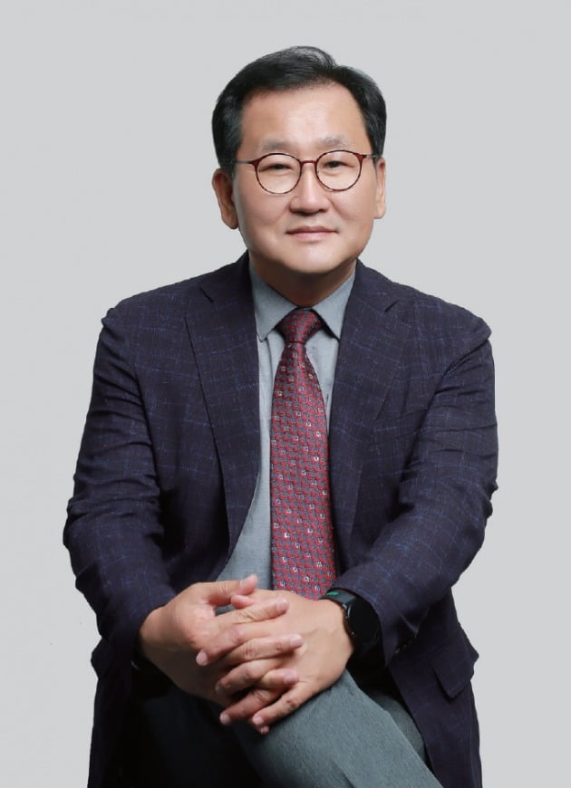 정홍걸 애드바이오텍 대표