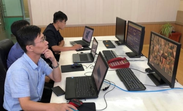 북한이 사이버공격을 받아 6시간 동안 인터넷이 다운된 것으로 알려졌다. 사진은 인터넷을 사용하는 북한 연구원들. /사진=연합뉴스 
