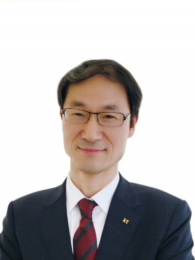 KT, 박종욱 CSO 선임…구현모 대표와 2인 대표 체제