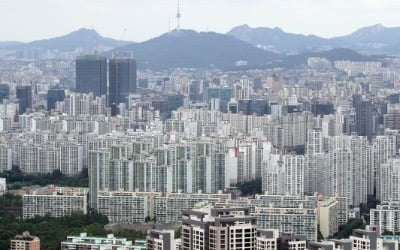 금리 인상에 집값 '주춤'…서울 절반이 하락·보합