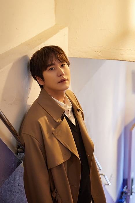 규현, 'Love Story'로 아이튠즈 톱 앨범 차트 10개 지역 1위…'K-발라드' 존재감 입증