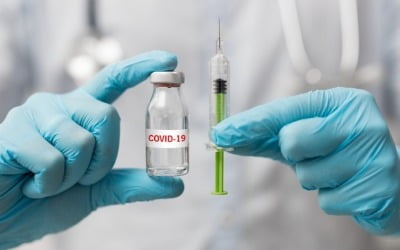 [홍석기 칼럼] 백신의 효력은 언제까지일까?
