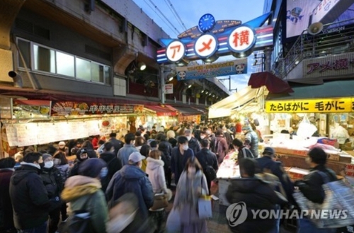 일본 코로나 6차 확산…"미군기지 때문에 오미크론 확산"(종합)