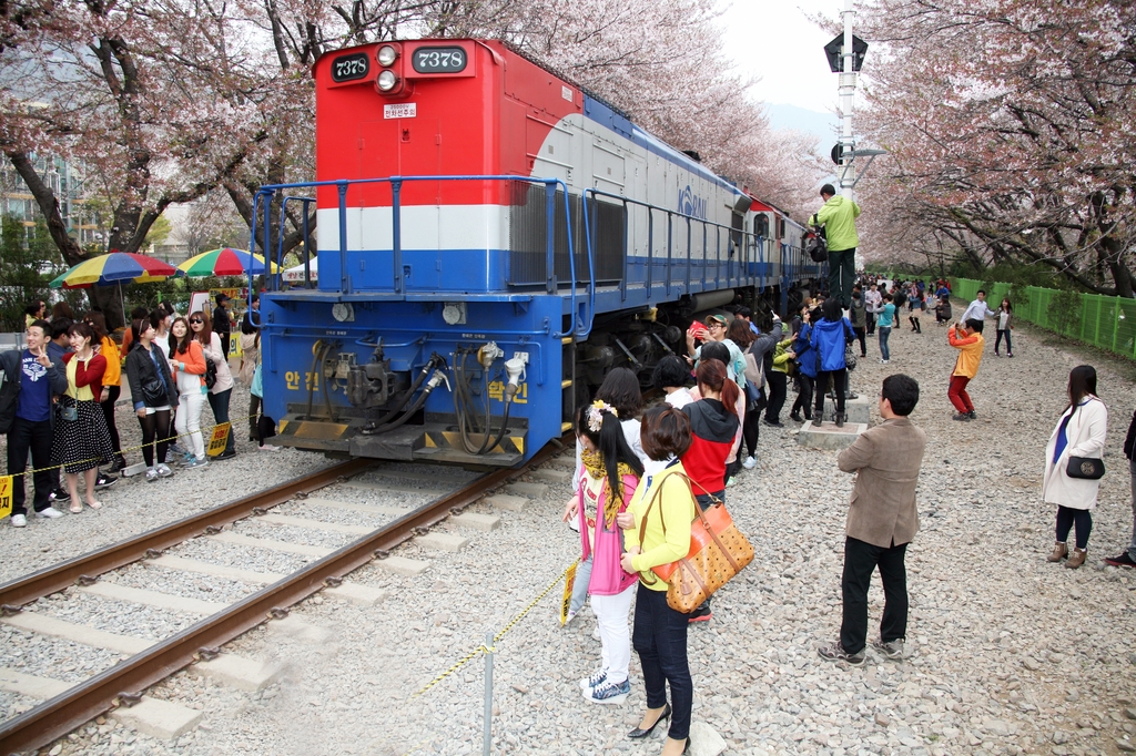 '사진으로 보는 창원 100년사'…통합 창원·마산·진해 한눈에