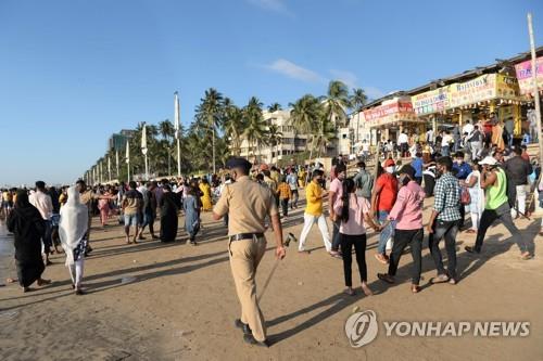 확진자 연일 폭증 인도…의회 직원 1천400명 중 400명 감염