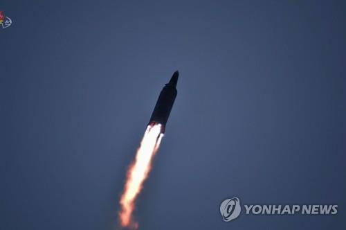 美, 北 탄도미사일 발사에 제재로 응수…북한 국적자 6명 제재(종합2보)