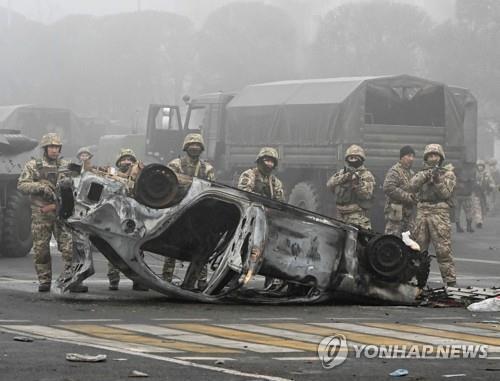 끊이지 않는 카자흐 나자르바예프 전 대통령 가족 해외도피설