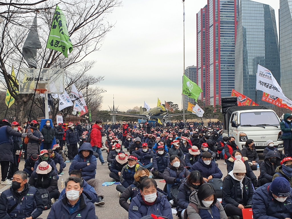 "정부, 기대 배신"…여의도공원서 민중총궐기 대회 기습개최(종합)