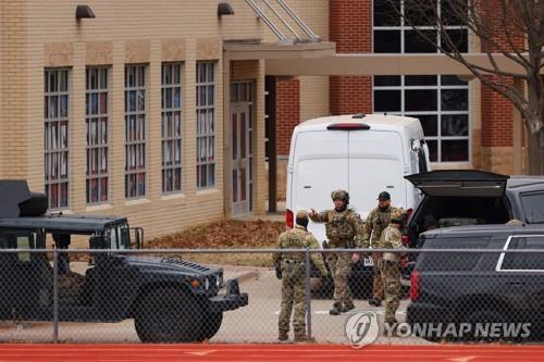 美 유대교 회당 인질극 종료…인질 무사, 범인은 사망