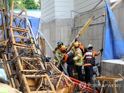 속초 아파트 건설용 리프트 추락 사망사고 승강기 해체업자 실형