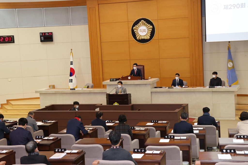 포항시의회 "포스코 지주사 포항에 설립 안 하면 전환 반대"