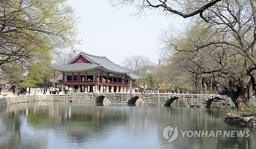 '드라마 촬영지로 뜬 남원'…광한루원 코로나에도 입장객 19% ↑