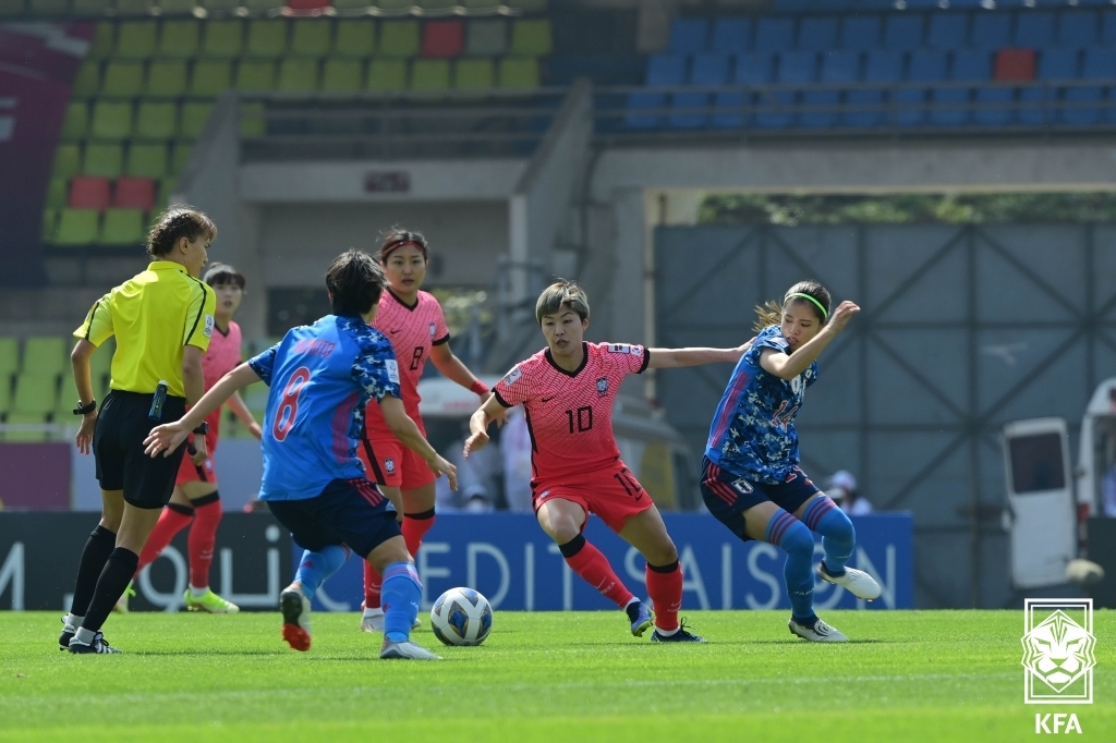 한국 여자축구, 아시안컵 일본전 1-1 무승부…조 2위로 8강행