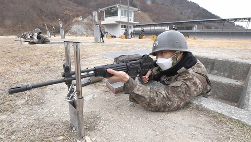 해군 훈련병들, 설 연휴에도 '구슬땀'…"강한 수병될것"(종합)