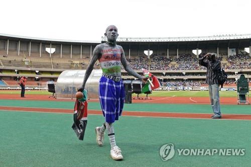 케냐서 '화려한 보디페인팅' 축구 열혈 팬 사망에 전 국민 애도