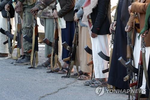 이스라엘 대통령 방문 UAE에 예멘 반군 또 미사일…"요격 성공"