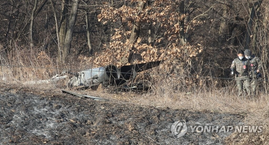 화성시 야산에 F-5E 전투기 추락…"조종사 순직"